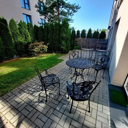 شقة Apartamentai Su Terasa *